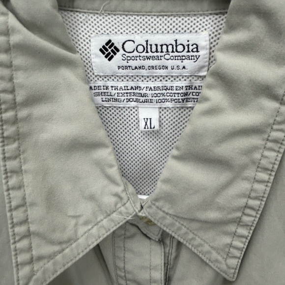 PS 14 Columbia Vented Tan/Gray Short Sleeve Button Shirt Damage on Front Pocket - Picture 3 of 4